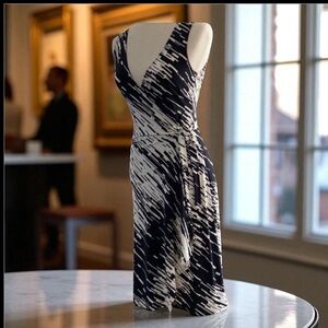 BCBGMaxAzria Black & Écru Lightning Edge Bodycon Wrap Dress  Sz XS. NWT